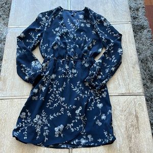 Navy Blue Long Sleeve V-Neck Floral Mini Dress